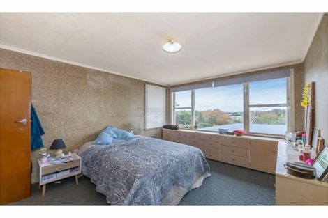 Photo of property in 59 Totaravale Drive, Totara Vale, Auckland, 0629