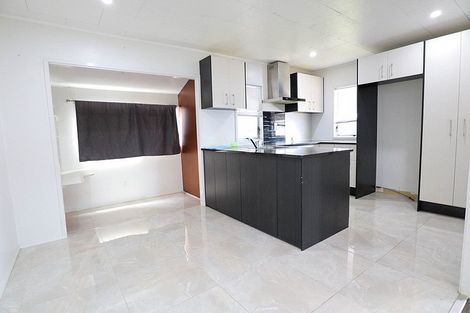 Photo of property in 12 Secretariat Place, Randwick Park, Auckland, 2105