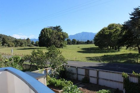 Photo of property in 3b Arapeta Place, Takaka, 7110