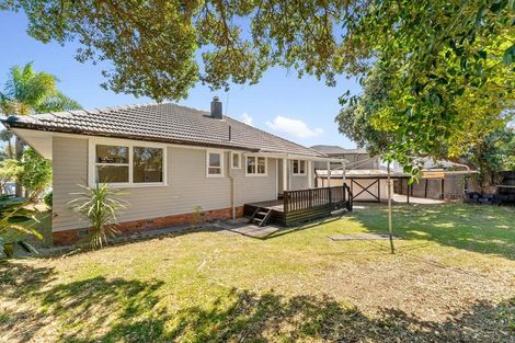 Photo of property in 24 Mackenzie Street, Te Atatu South, Auckland, 0610