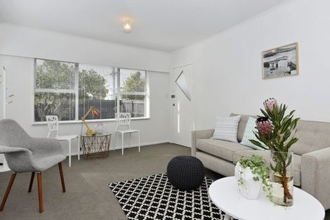 Photo of property in 3/5 Powell Street, Avondale, Auckland, 1026