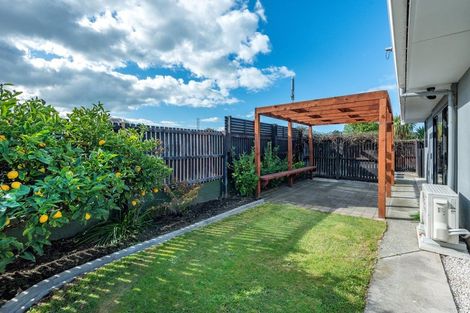 Photo of property in 1/63 Bridge Street, New Brighton, Christchurch, 8062