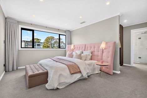 Photo of property in 1 Taku Close, Long Bay, Auckland, 0630
