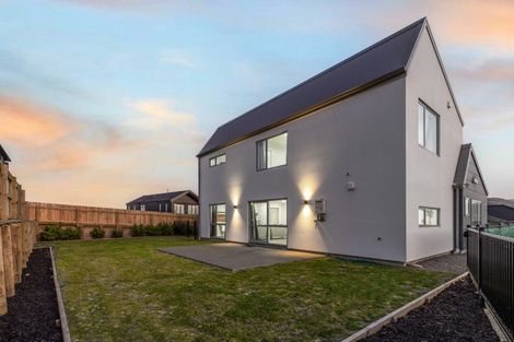 Photo of property in 60 Hokioi Drive, Kenepuru, Porirua, 5022