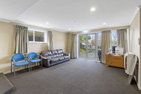 Photo of property in 8 Kowhai Terrace, Saint Martins, Christchurch, 8022