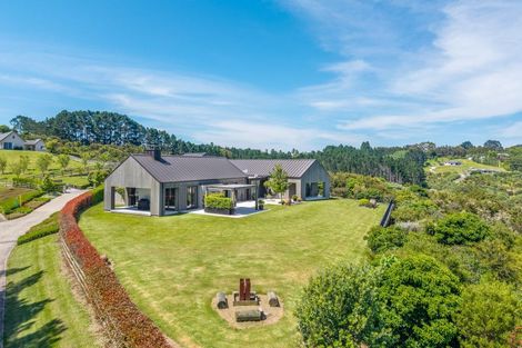 Photo of property in 67 Riordan Lane, Whitford, Manurewa, 2576