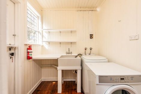 Photo of property in 46 Townsend Road, Miramar, Wellington, 6022