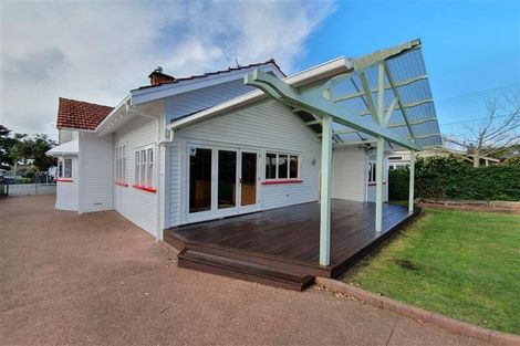 Photo of property in 13 Mount Albert Road, Mount Albert, Auckland, 1025