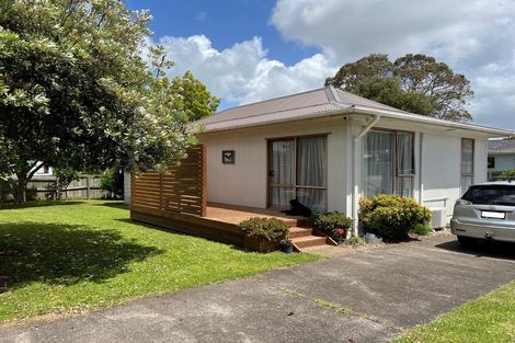 Photo of property in 20 Hyperion Drive, Randwick Park, Auckland, 2105