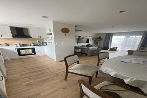 Photo of property in 10/15 Andersons Road, Oteha, Auckland, 0632