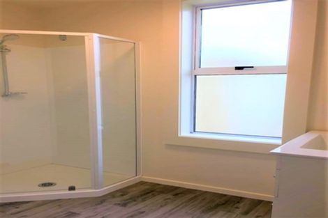 Photo of property in 175 Queen Street, Northcote Point, Auckland, 0627