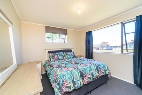 Photo of property in 2 Walton Street, Bulls, 4818