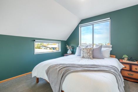 Photo of property in 12 Chokebore Place, Sockburn, Christchurch, 8042