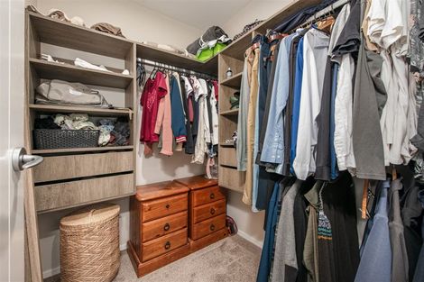 Photo of property in 11 Kaimai Avenue, Massey, Auckland, 0614