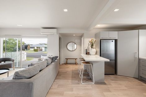 Photo of property in 220a Ocean Road, Whangamata, 3620