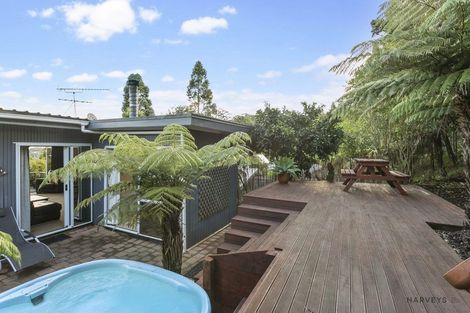 Photo of property in 94 Takahe Road, Titirangi, Auckland, 0604