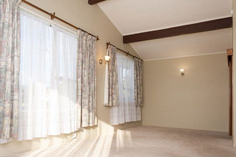 Photo of property in 8 Kentucky Street, Totara Park, Upper Hutt, 5018