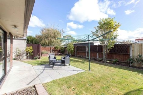 Photo of property in 2/109a Queenspark Drive, Parklands, Christchurch, 8083