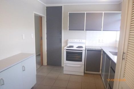 Photo of property in 2/1b Divich Avenue, Te Atatu South, Auckland, 0610