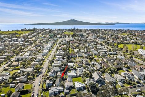 Photo of property in 2/33 Egremont Street, Belmont, Auckland, 0622