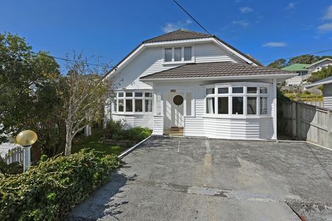 Photo of property in 26 Woburn Road, Northland, Wellington, 6012