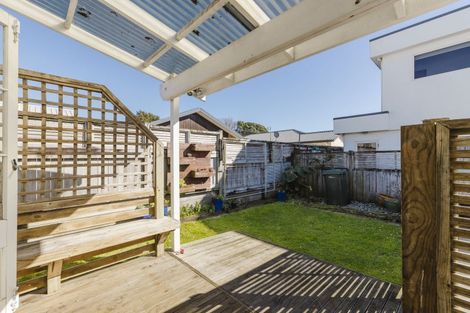 Photo of property in 1/30 Bulteel Street, New Plymouth, 4310