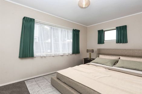 Photo of property in 2/9 Askew Place, Farm Cove, Auckland, 2012