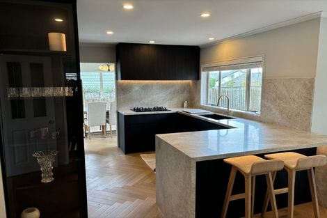 Photo of property in 21 Eaglemont Drive, East Tamaki Heights, Auckland, 2016