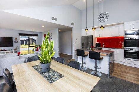 Photo of property in 23 Salisbury Crescent, Wallaceville, Upper Hutt, 5018