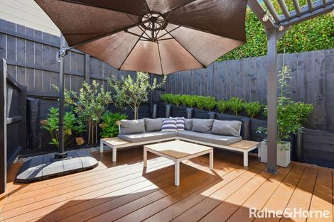 Photo of property in 19b Standage Lane, Kelston, Auckland, 0602