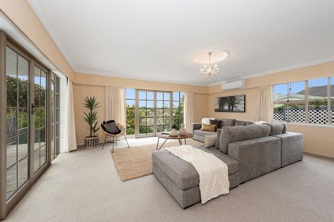 Photo of property in 3 Stirling Place, Dinsdale, Hamilton, 3204