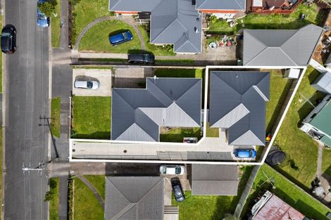 Photo of property in 2/15 Mears Road, Saint Andrews, Hamilton, 3200