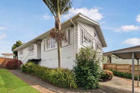 Photo of property in 24 Catkin Crescent, Papatoetoe, Auckland, 2025