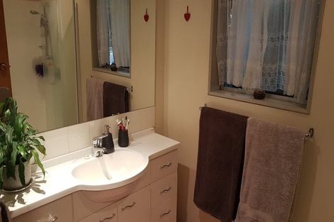 Photo of property in 150 Straven Road, Fendalton, Christchurch, 8014