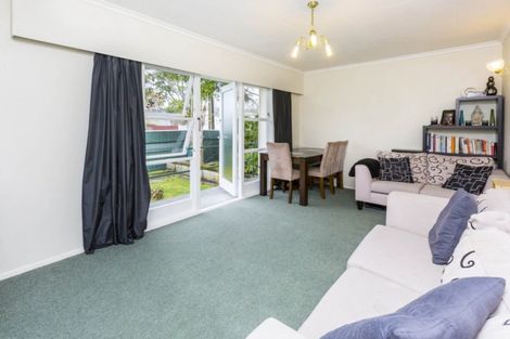 Photo of property in 1/1 Heretaunga Square, Silverstream, Upper Hutt, 5019