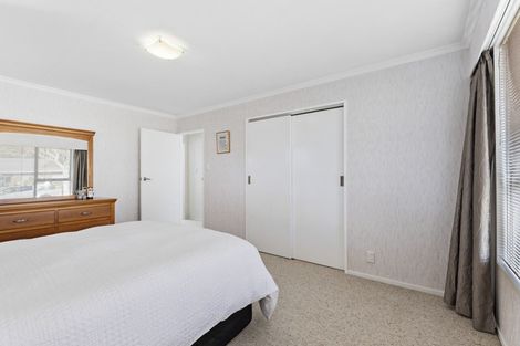 Photo of property in 6 Humphries Place, Awapuni, Palmerston North, 4412