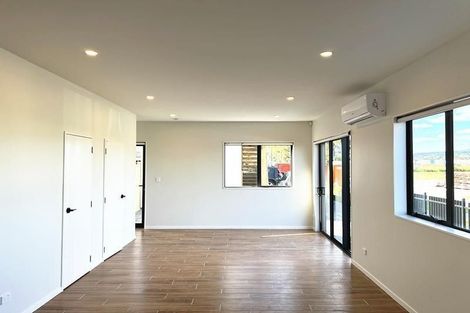 Photo of property in 103a Grove Road, Papakura, 2110