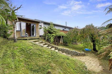 Photo of property in 6 Serenity Grove, Maoribank, Upper Hutt, 5018