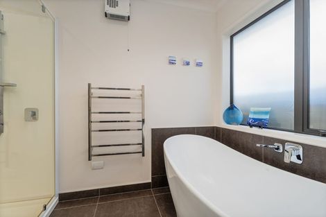 Photo of property in 32 Leeward Drive, Whitianga, 3510