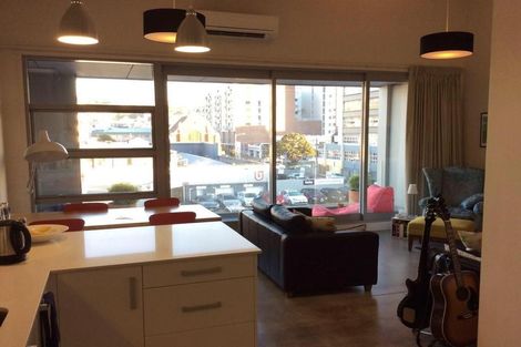 Photo of property in 2/25 Home Street, Mount Victoria, Wellington, 6011