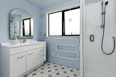 Photo of property in 23a Withers Road, Glen Eden, Auckland, 0602