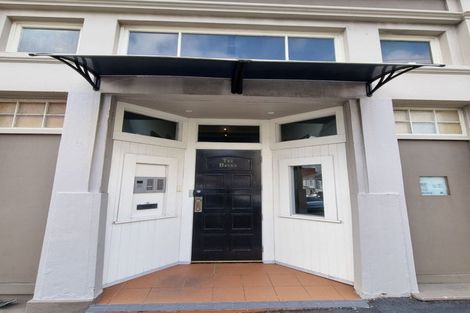 Photo of property in 5/37 Majoribanks Street, Mount Victoria, Wellington, 6011