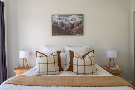 Photo of property in 11 Haddow's Place, Lake Hayes, Queenstown, 9304