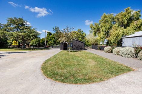 Photo of property in 807 Kaimatarau Road, Rongotea, Palmerston North, 4473