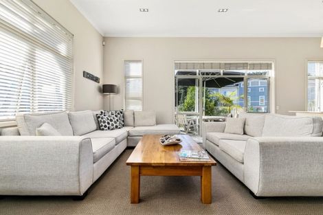 Photo of property in 9 Eaves Bush Parade, Orewa, 0931