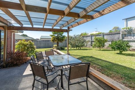 Photo of property in 14 Caulfield Place, Nawton, Hamilton, 3200