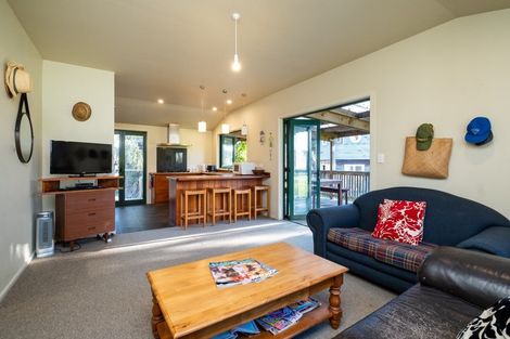 Photo of property in 29 Gillies Crescent, Waimarama, Havelock North, 4294