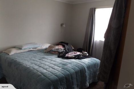 Photo of property in 2/7 Queen Street, Papakura, 2110