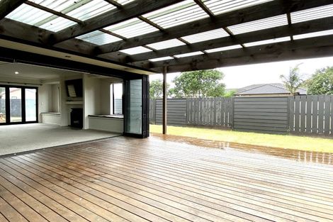 Photo of property in 2 Shaun Close, Papamoa Beach, Papamoa, 3118