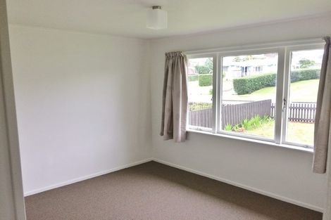 Photo of property in 2 Fields Road, Manurewa, Auckland, 2102